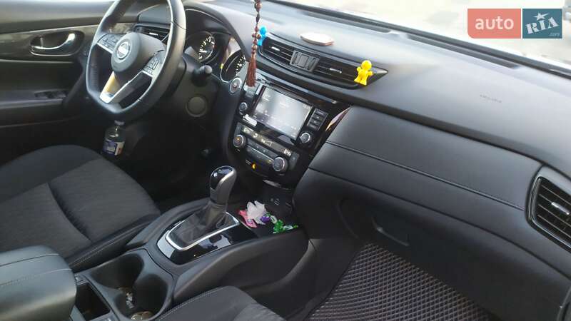 Внедорожник / Кроссовер Nissan Rogue 2018 в Киеве