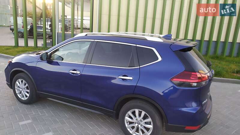 Внедорожник / Кроссовер Nissan Rogue 2018 в Киеве