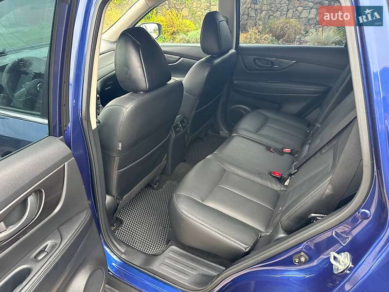 Внедорожник / Кроссовер Nissan Rogue 2020 в Ровно