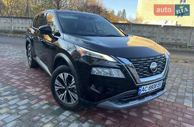 Позашляховик / Кросовер Nissan Rogue 2021 в Луцьку