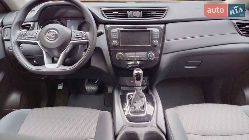 Внедорожник / Кроссовер Nissan Rogue 2019 в Ровно