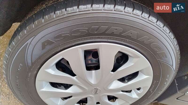 Внедорожник / Кроссовер Nissan Rogue 2019 в Ровно