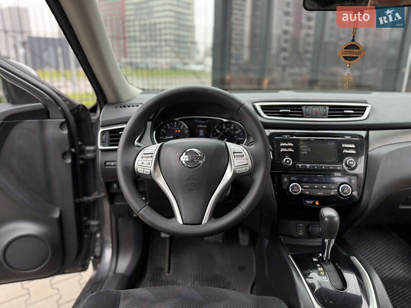 Внедорожник / Кроссовер Nissan Rogue 2014 в Киеве