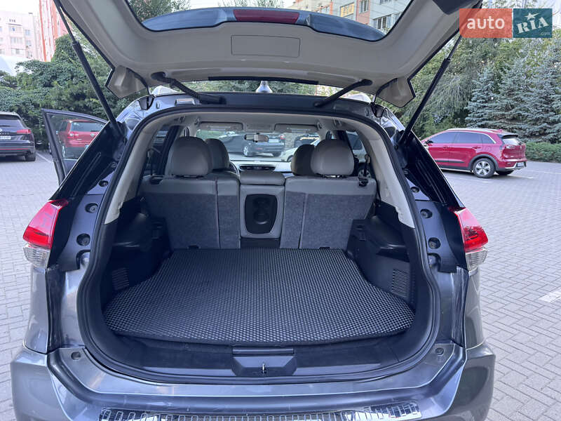Позашляховик / Кросовер Nissan Rogue 2017 в Харкові фото 12 Позашляховик / Кросовер Nissan Rogue 2017 в Харкові