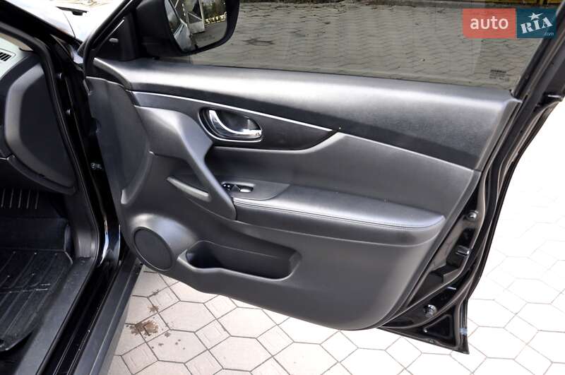 Позашляховик / Кросовер Nissan Rogue 2018 в Львові фото 26 Позашляховик / Кросовер Nissan Rogue 2018 в Львові