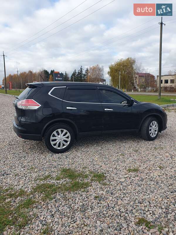 Позашляховик / Кросовер Nissan Rogue 2016 в Березному