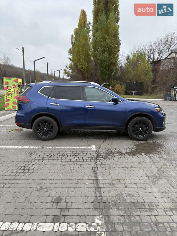 Внедорожник / Кроссовер Nissan Rogue 2018 в Харькове
