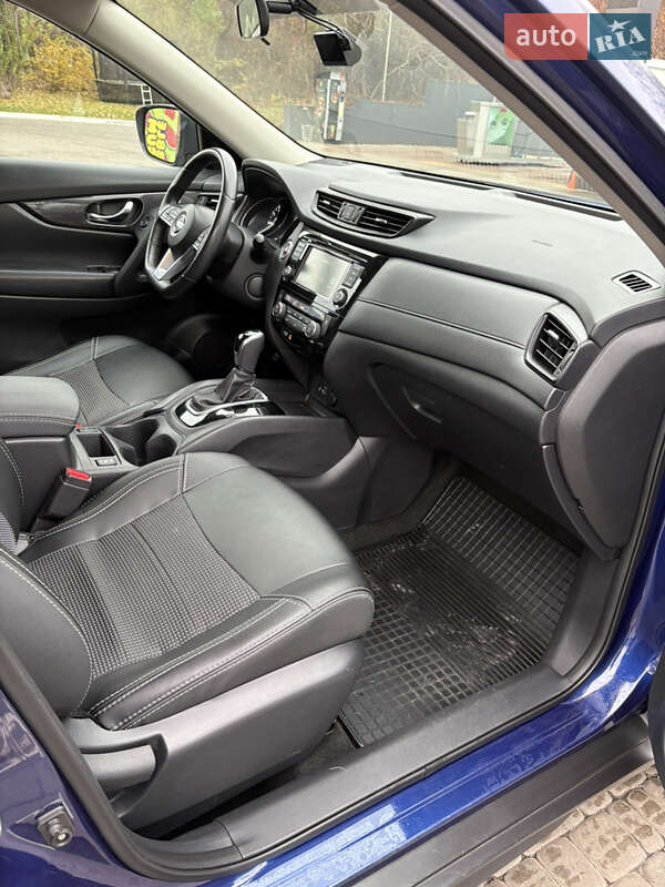 Внедорожник / Кроссовер Nissan Rogue 2018 в Харькове