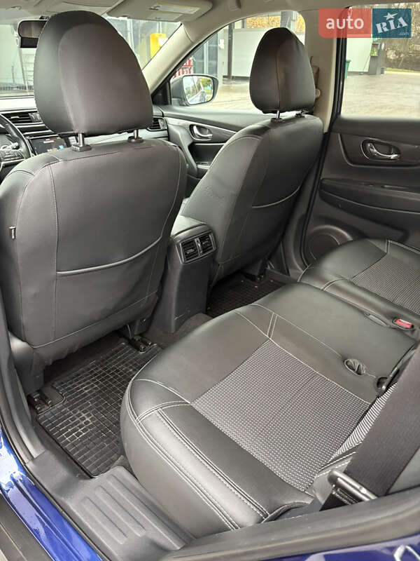 Внедорожник / Кроссовер Nissan Rogue 2018 в Харькове