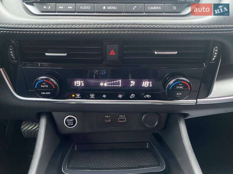 Внедорожник / Кроссовер Nissan Rogue 2022 в Виннице