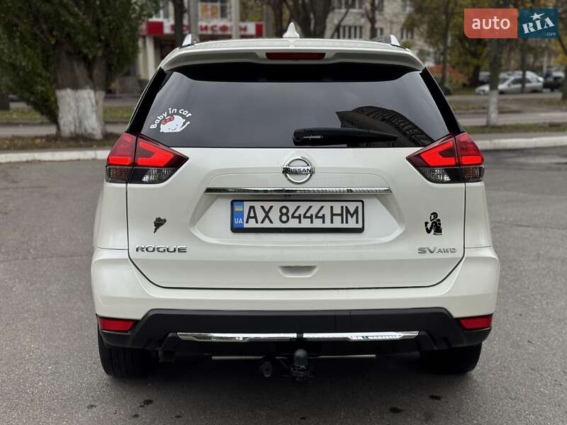 Внедорожник / Кроссовер Nissan Rogue 2017 в Харькове