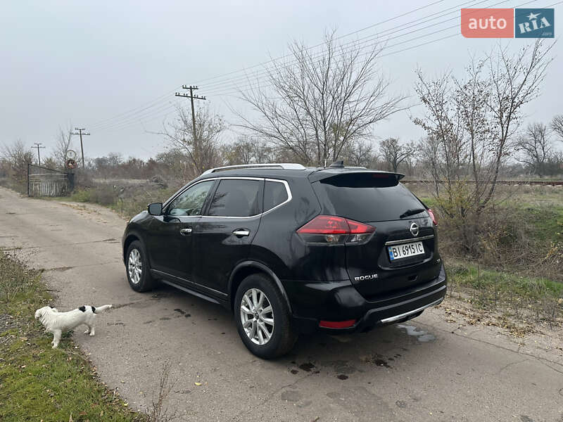 Внедорожник / Кроссовер Nissan Rogue 2017 в Кривом Роге