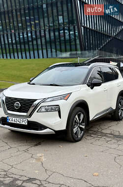 Внедорожник / Кроссовер Nissan Rogue 2021 в Киеве