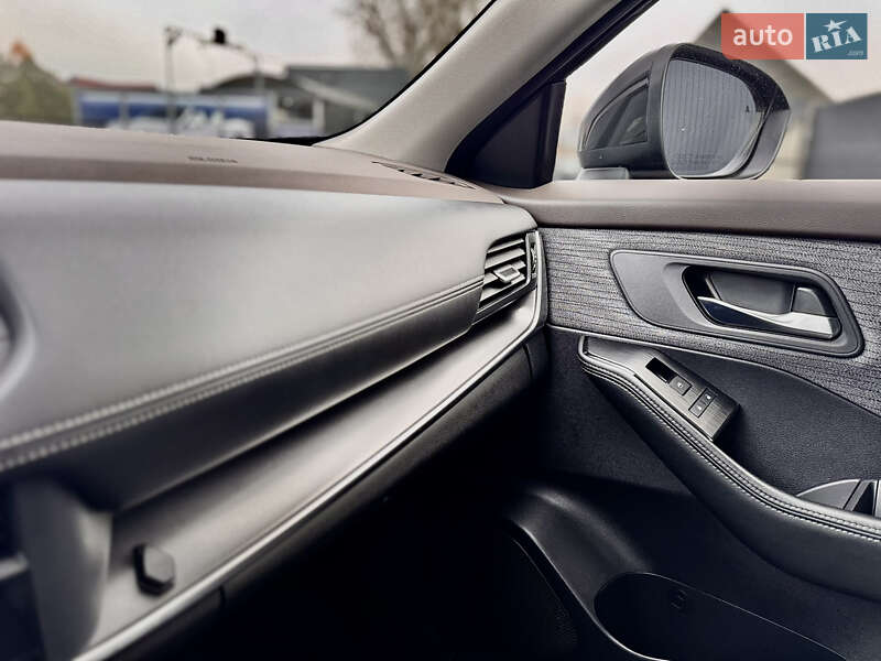 Внедорожник / Кроссовер Nissan Rogue 2023 в Самборе