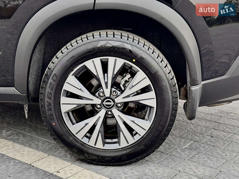 Внедорожник / Кроссовер Nissan Rogue 2023 в Самборе