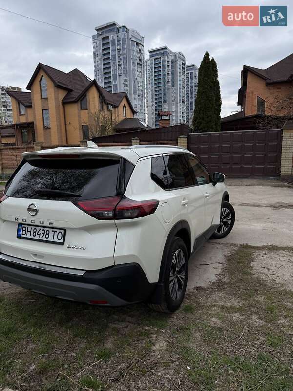 Внедорожник / Кроссовер Nissan Rogue 2020 в Киеве