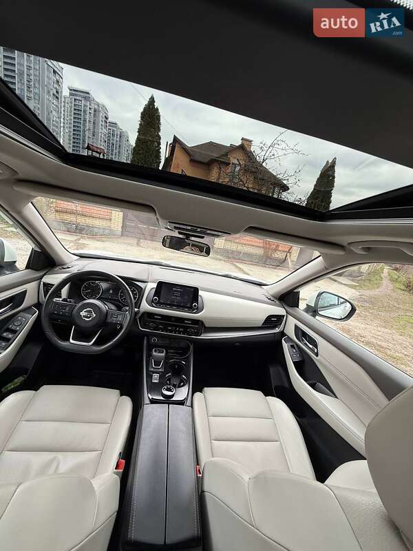 Внедорожник / Кроссовер Nissan Rogue 2020 в Киеве