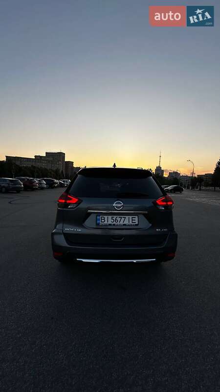 Позашляховик / Кросовер Nissan Rogue 2017 в Харкові