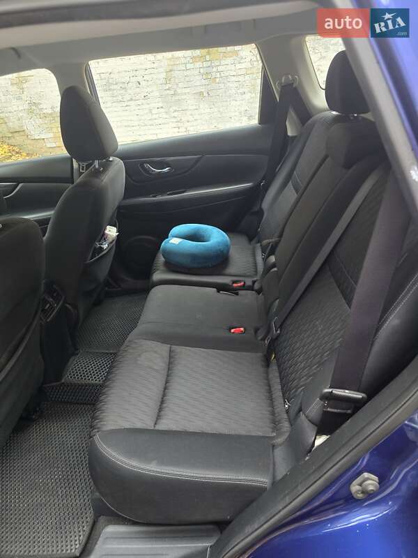 Внедорожник / Кроссовер Nissan Rogue 2017 в Киеве