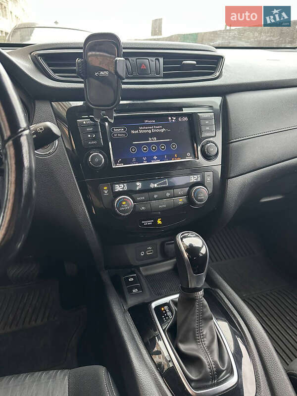 Внедорожник / Кроссовер Nissan Rogue 2019 в Киеве