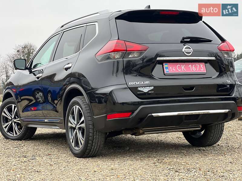 Внедорожник / Кроссовер Nissan Rogue 2018 в Стрые