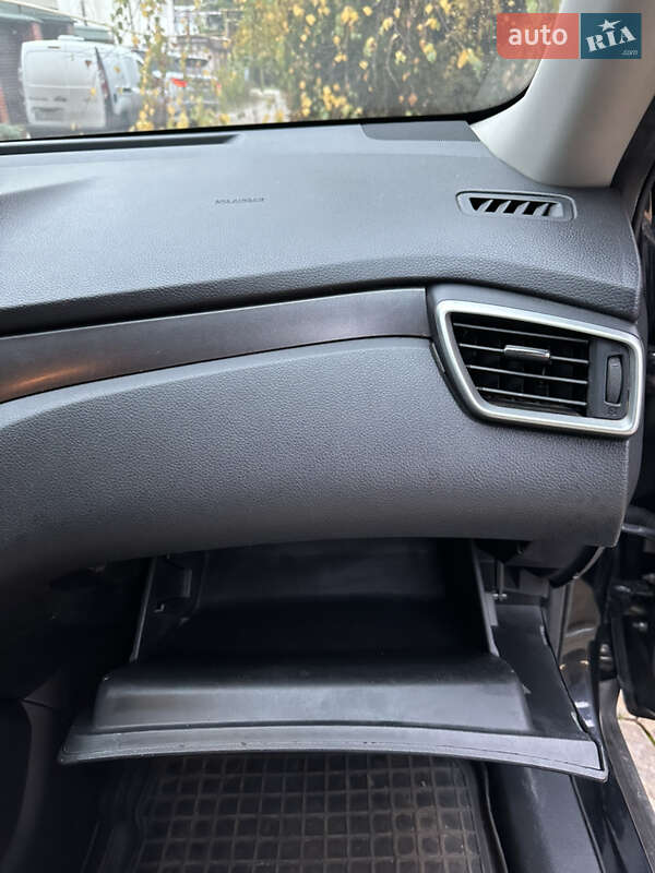 Внедорожник / Кроссовер Nissan Rogue 2015 в Одессе