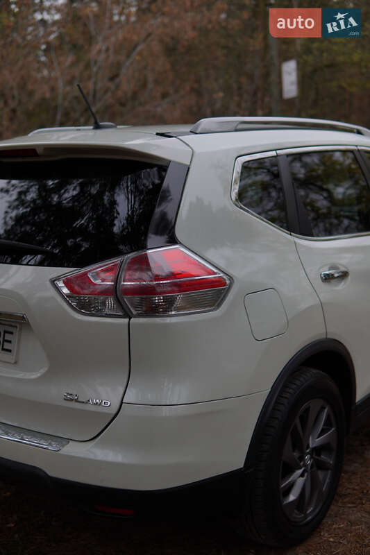 Внедорожник / Кроссовер Nissan Rogue 2016 в Киеве