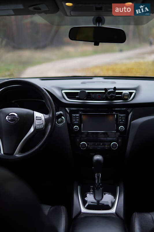 Внедорожник / Кроссовер Nissan Rogue 2016 в Киеве