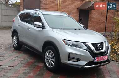 Внедорожник / Кроссовер Nissan Rogue 2017 в Тульчине