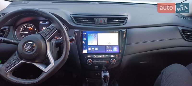 Внедорожник / Кроссовер Nissan Rogue 2018 в Новомосковске