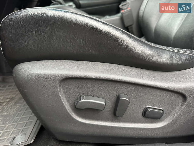 Позашляховик / Кросовер Nissan Rogue 2017 в Києві фото 23 Позашляховик / Кросовер Nissan Rogue 2017 в Києві