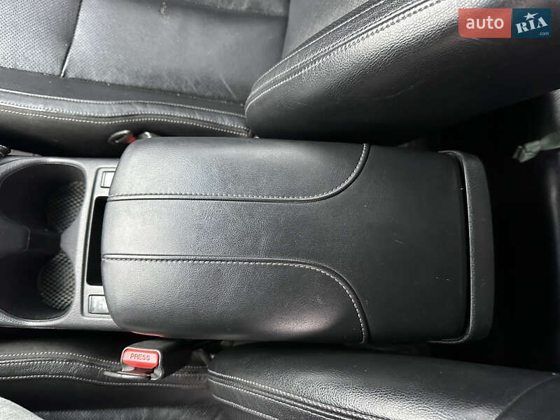 Позашляховик / Кросовер Nissan Rogue 2017 в Києві фото 29 Позашляховик / Кросовер Nissan Rogue 2017 в Києві