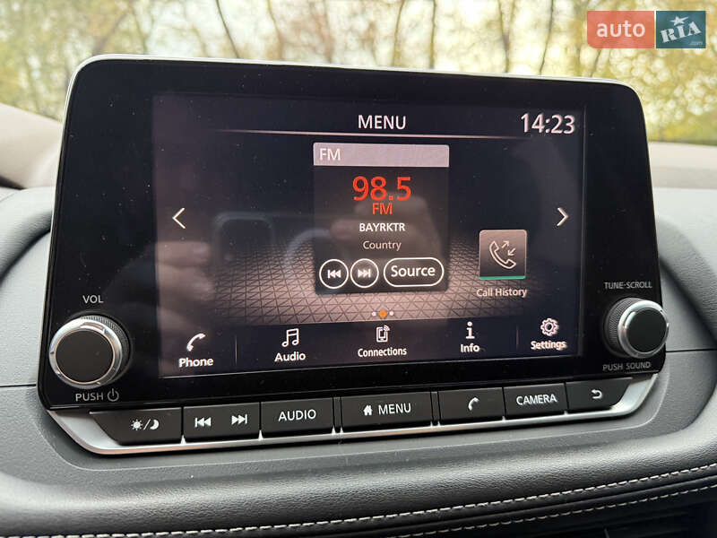 Внедорожник / Кроссовер Nissan Rogue 2021 в Киеве