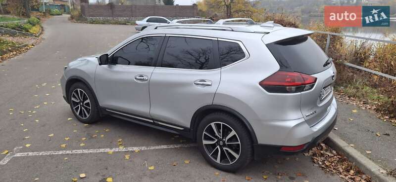 Внедорожник / Кроссовер Nissan Rogue 2018 в Кропивницком