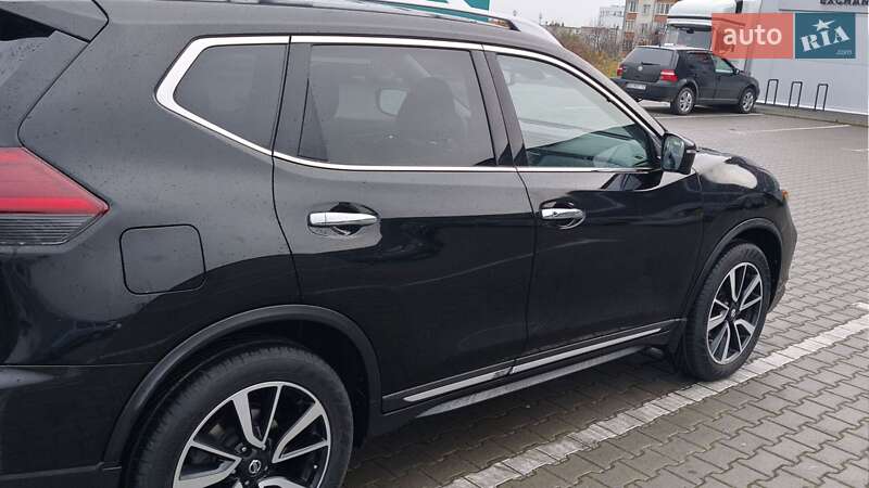 Внедорожник / Кроссовер Nissan Rogue 2020 в Львове