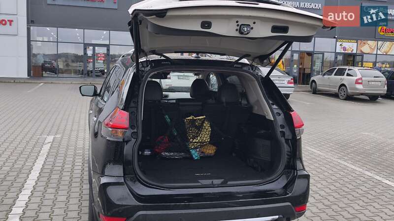 Внедорожник / Кроссовер Nissan Rogue 2020 в Львове