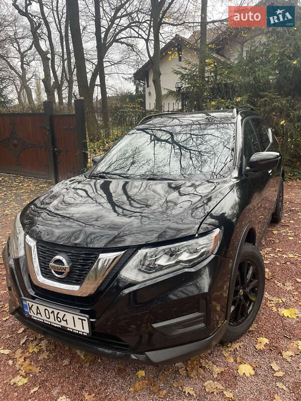 Позашляховик / Кросовер Nissan Rogue 2016 в Києві