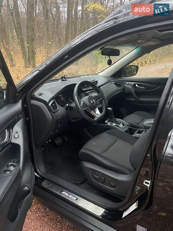 Позашляховик / Кросовер Nissan Rogue 2016 в Києві