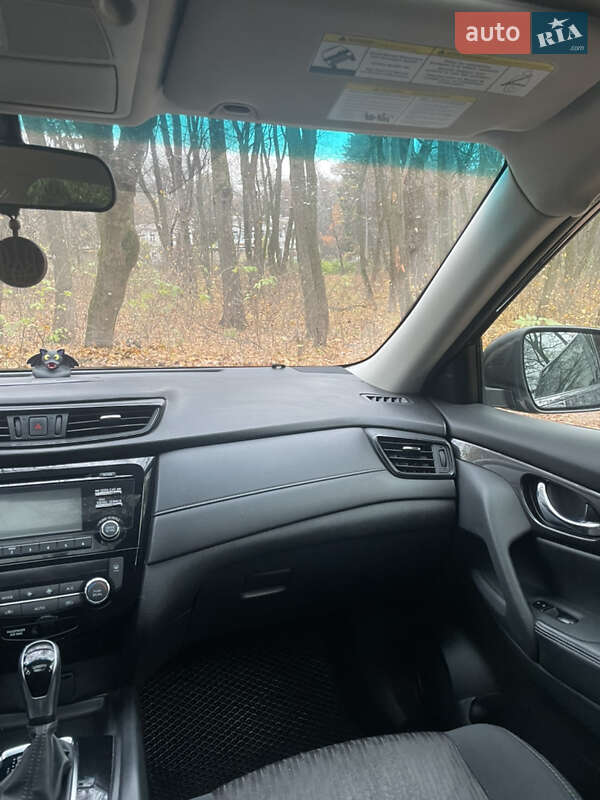 Позашляховик / Кросовер Nissan Rogue 2016 в Києві