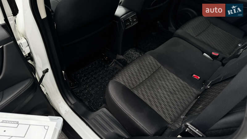 Внедорожник / Кроссовер Nissan Rogue 2017 в Черновцах фото 14 Внедорожник / Кроссовер Nissan Rogue 2017 в Черновцах