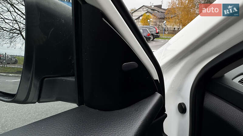 Внедорожник / Кроссовер Nissan Rogue 2017 в Черновцах фото 23 Внедорожник / Кроссовер Nissan Rogue 2017 в Черновцах