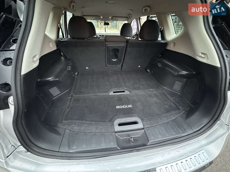 Внедорожник / Кроссовер Nissan Rogue 2018 в Ивано-Франковске