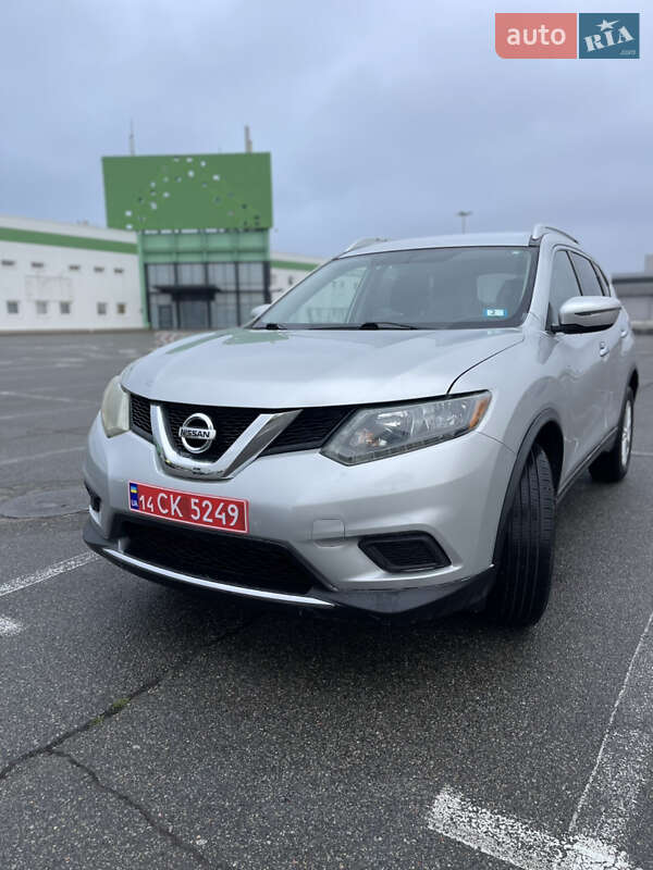 Позашляховик / Кросовер Nissan Rogue 2015 в Києві
