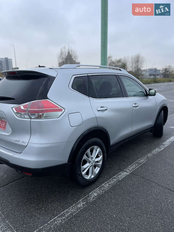 Позашляховик / Кросовер Nissan Rogue 2015 в Києві