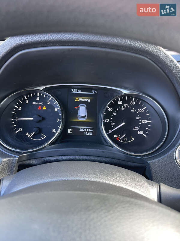 Позашляховик / Кросовер Nissan Rogue 2015 в Києві