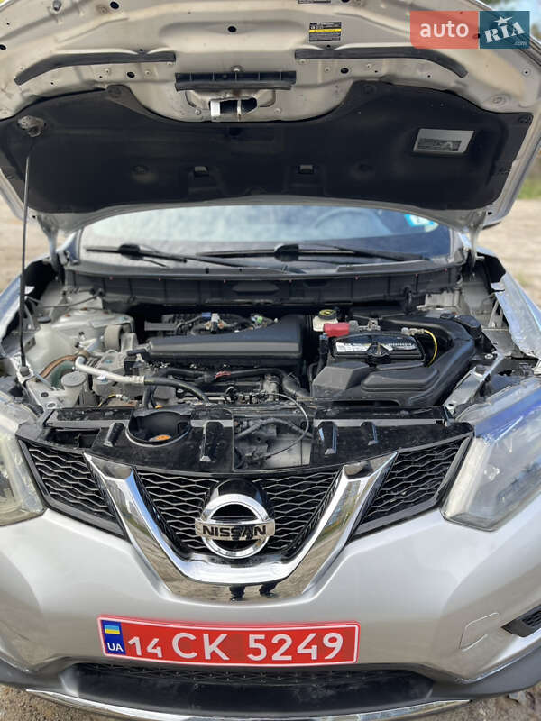 Позашляховик / Кросовер Nissan Rogue 2015 в Києві