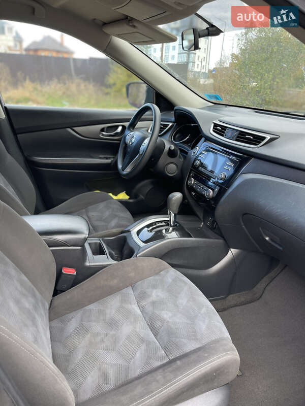 Позашляховик / Кросовер Nissan Rogue 2015 в Києві