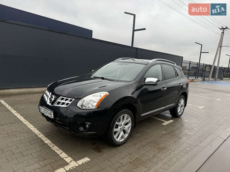 Внедорожник / Кроссовер Nissan Rogue 2012 в Луцке