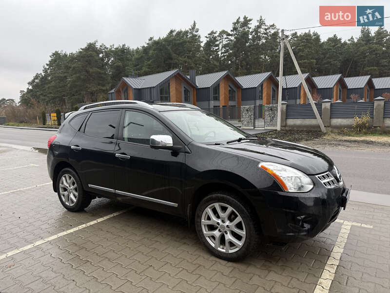 Внедорожник / Кроссовер Nissan Rogue 2012 в Луцке