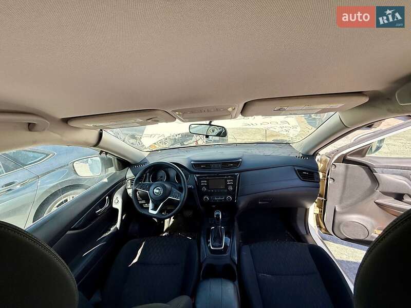 Внедорожник / Кроссовер Nissan Rogue 2017 в Киеве